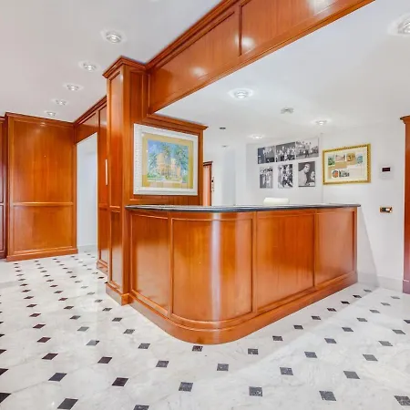 Elegant In By The Town Centre Appartement San Remo