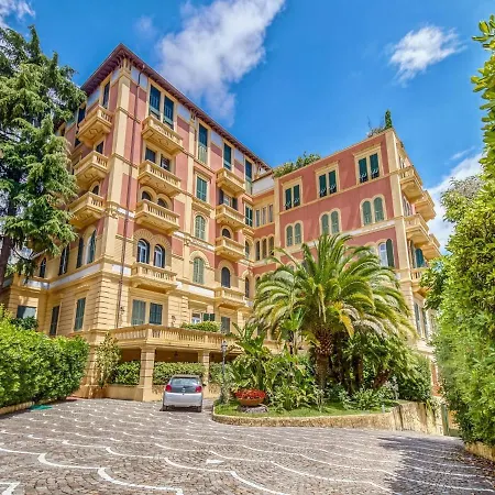 Elegant In By The Town Centre Appartement San Remo