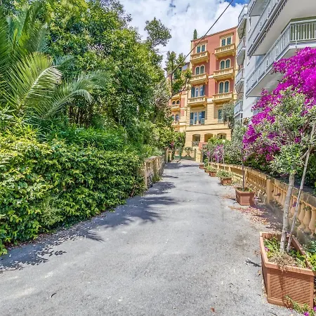 Elegant In By The Town Centre Appartement *