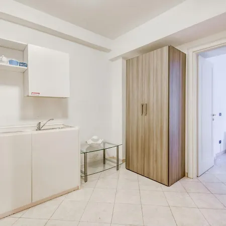 Elegant In By The Town Centre Sanremo