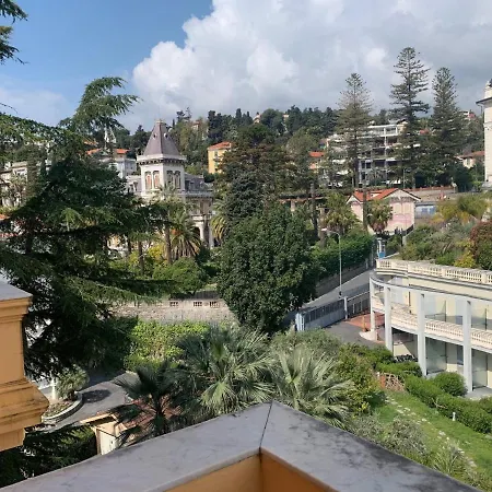 Elegant In By The Town Centre San Remo